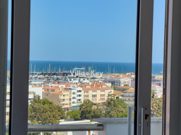 Image No.24-4 Bed House for sale