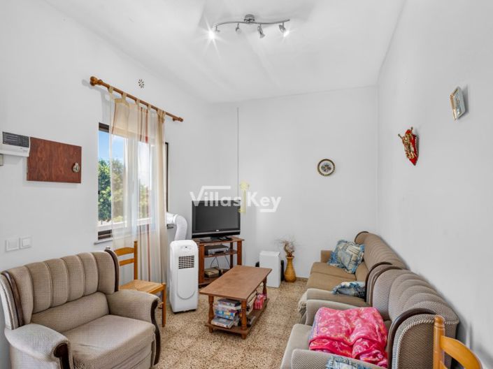 Image No.24-7 Bed House for sale