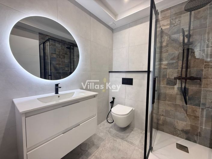 Image No.10-3 Bed Apartment for sale
