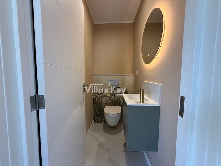 Image No.8-3 Bed Apartment for sale