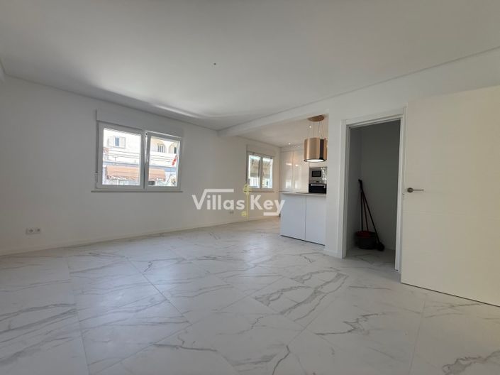 Image No.9-3 Bed Apartment for sale