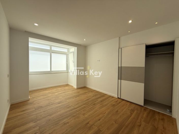 Image No.13-3 Bed Apartment for sale