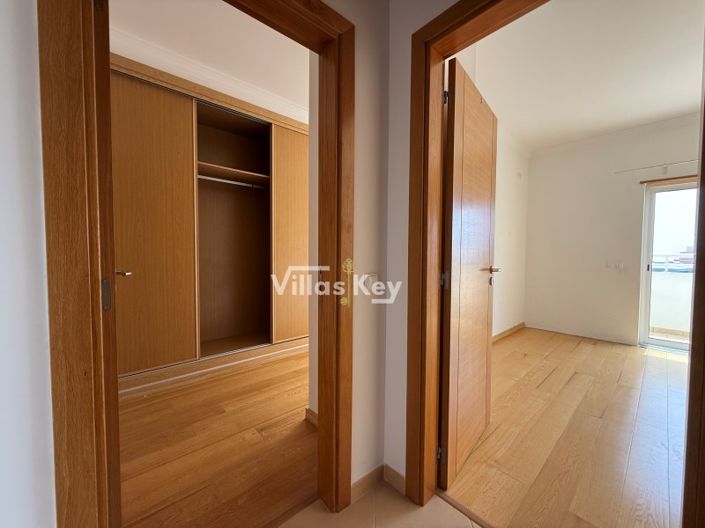 Image No.19-3 Bed Apartment for sale