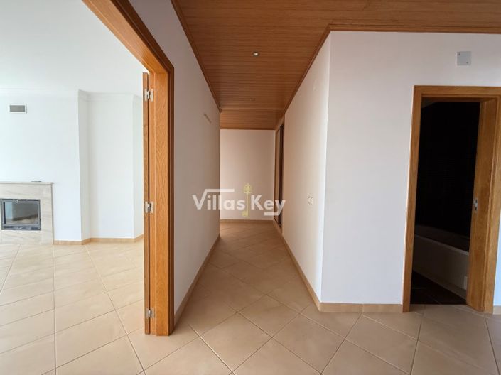 Image No.9-3 Bed Apartment for sale