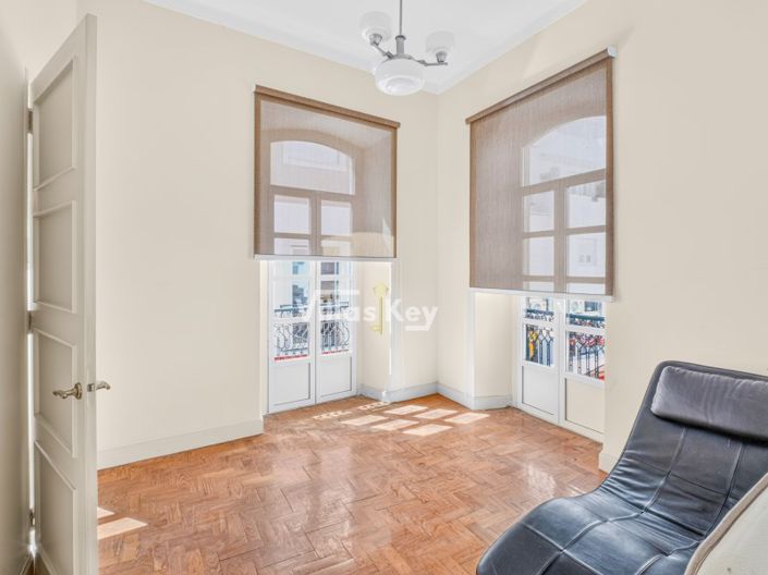 Image No.3-4 Bed Apartment for sale