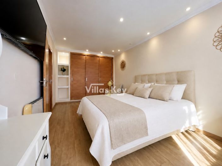 Image No.12-4 Bed House for sale