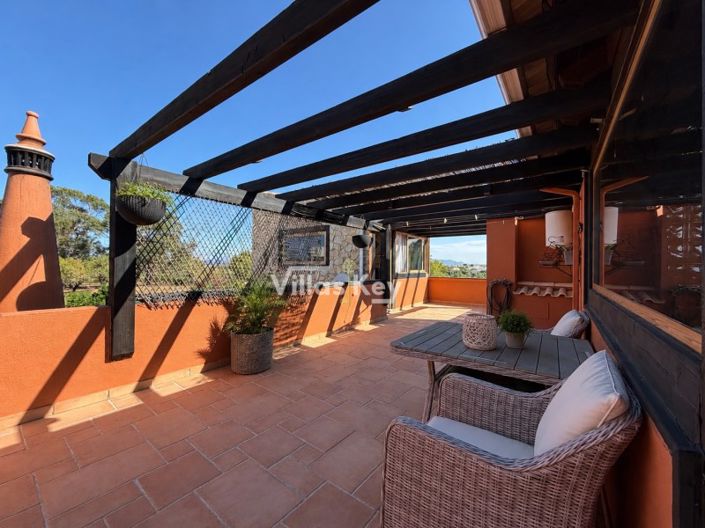 Image No.24-4 Bed House for sale
