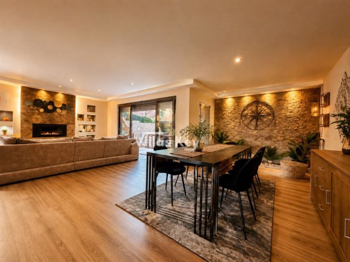 Image No.5-4 Bed House for sale
