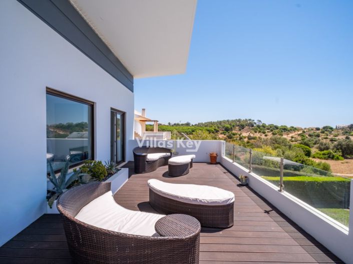 Image No.22-4 Bed House for sale