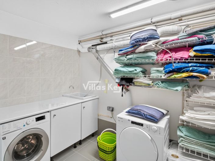 Image No.41-4 Bed House for sale