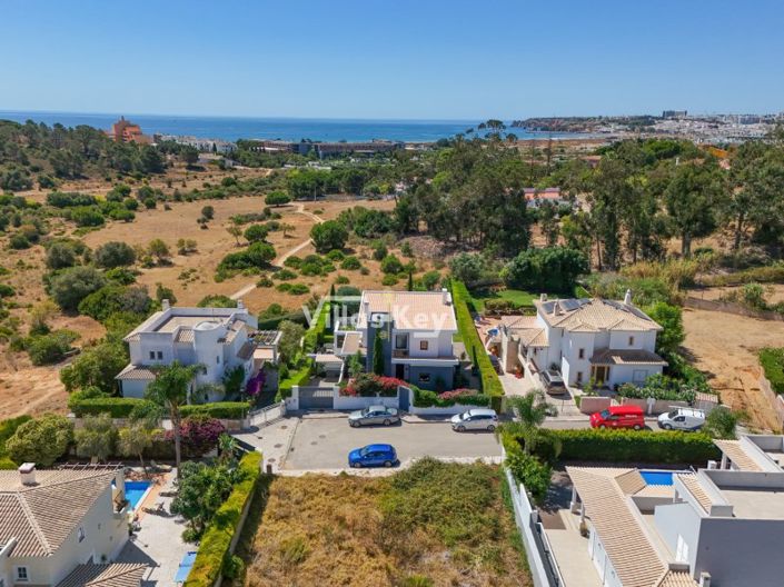 Image No.43-4 Bed House for sale