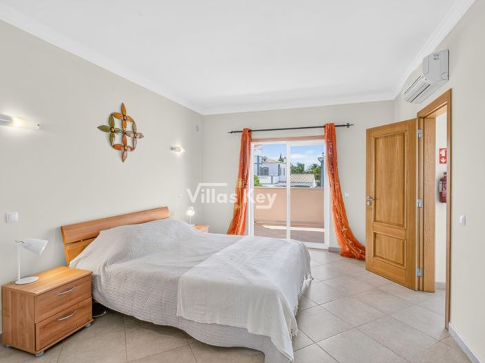 Image No.17-2 Bed House for sale