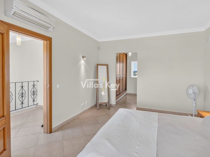 Image No.18-2 Bed House for sale