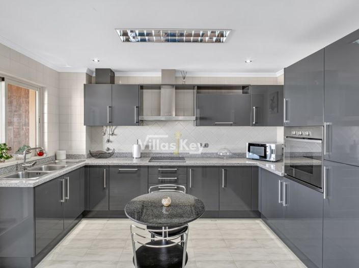 Image No.14-2 Bed Apartment for sale