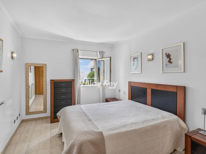 Image No.19-2 Bed Apartment for sale