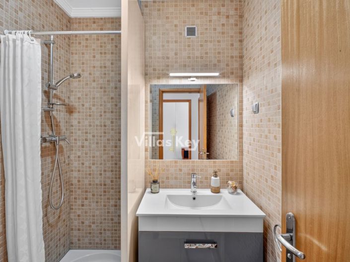 Image No.23-2 Bed Apartment for sale