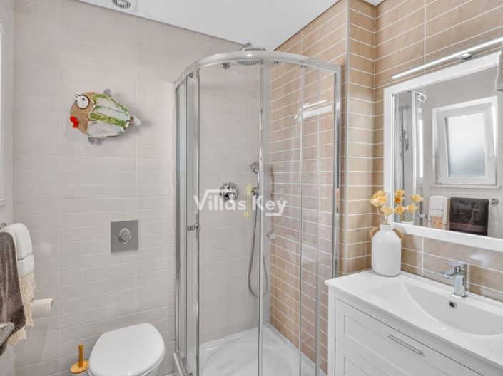 Image No.21-2 Bed Apartment for sale