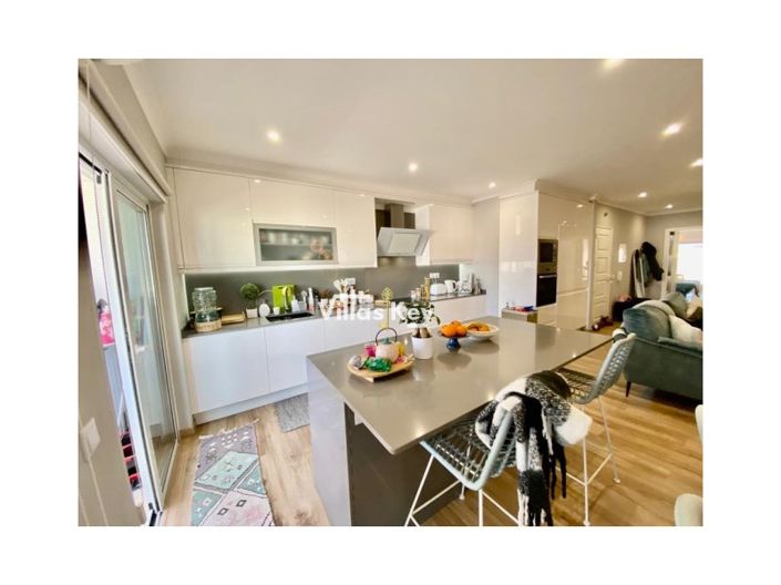 Image No.16-2 Bed Apartment for sale