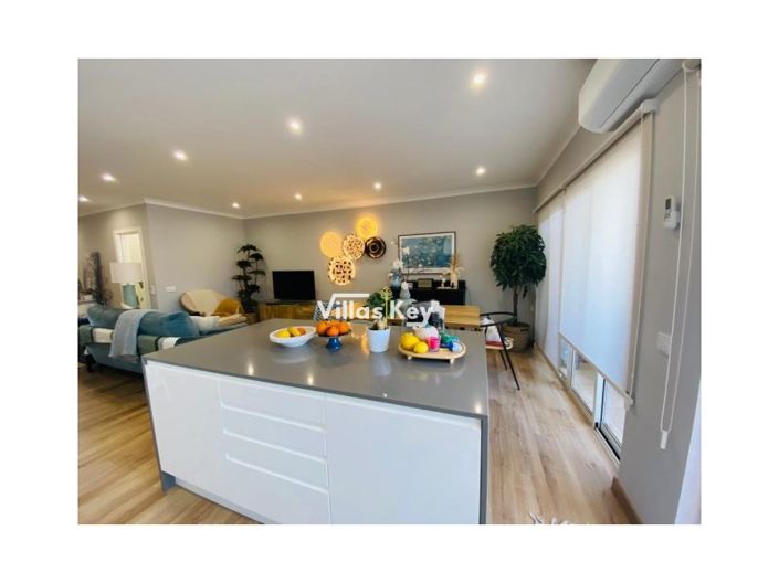 Image No.17-2 Bed Apartment for sale