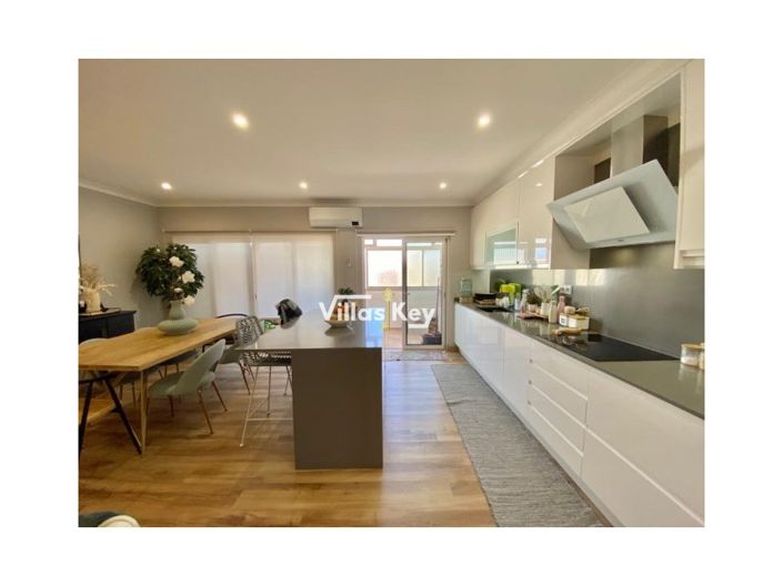Image No.19-2 Bed Apartment for sale