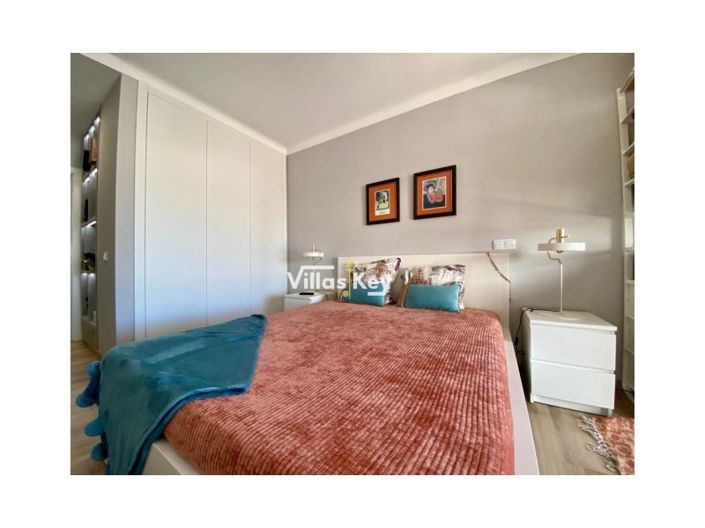 Image No.20-2 Bed Apartment for sale