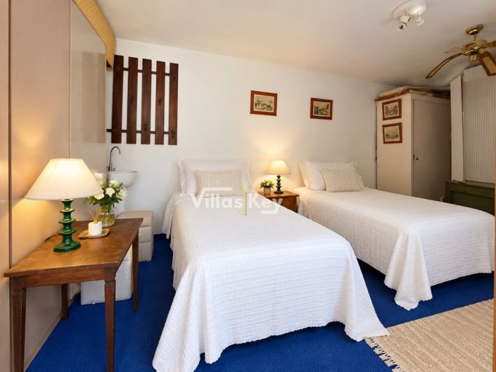 Image No.16-5 Bed House for sale