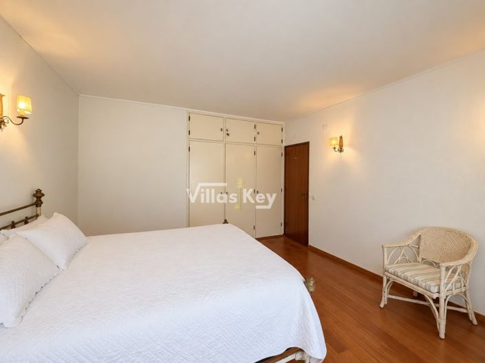 Image No.21-5 Bed House for sale