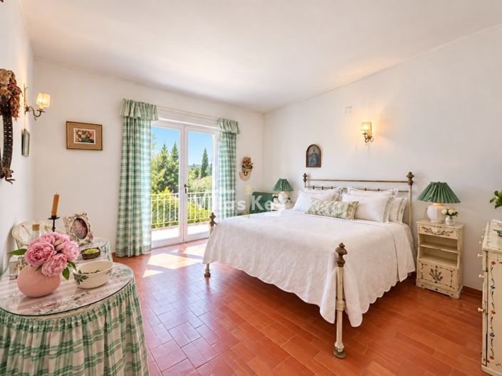 Image No.22-5 Bed House for sale