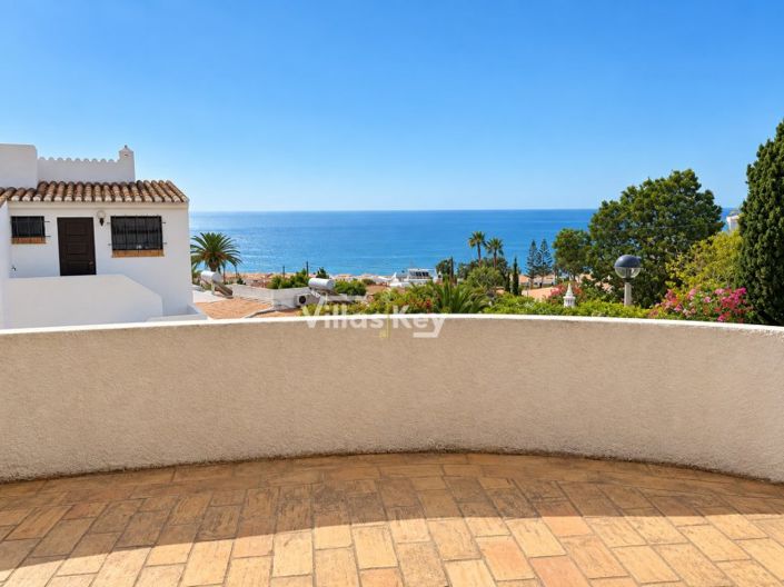 Image No.3-5 Bed House for sale