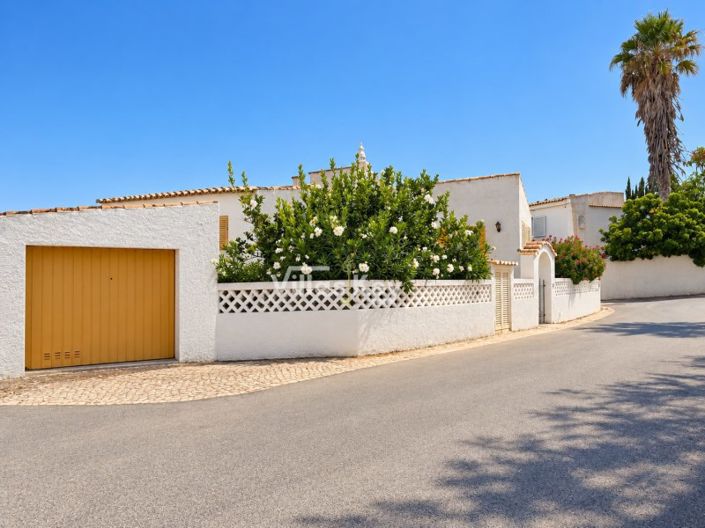 Image No.33-5 Bed House for sale