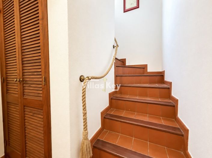 Image No.34-5 Bed House for sale