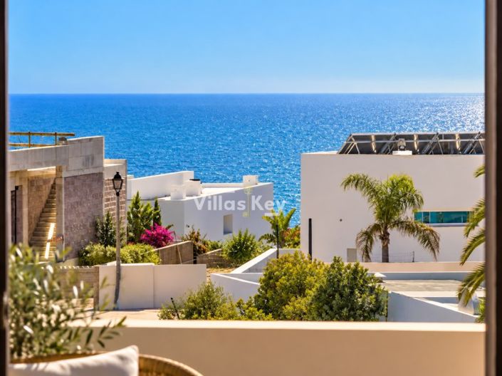Image No.20-4 Bed House for sale