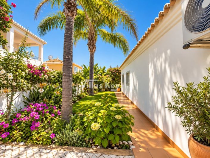Image No.38-4 Bed House for sale