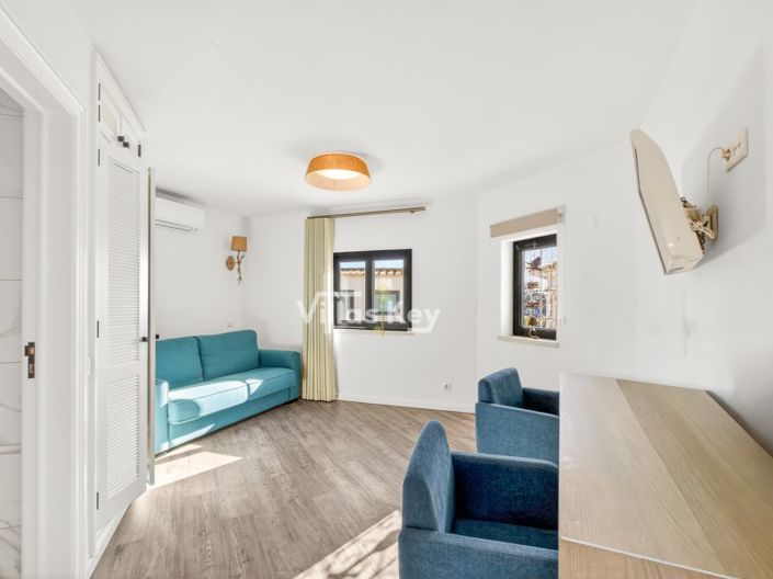 Image No.27-7 Bed House for sale