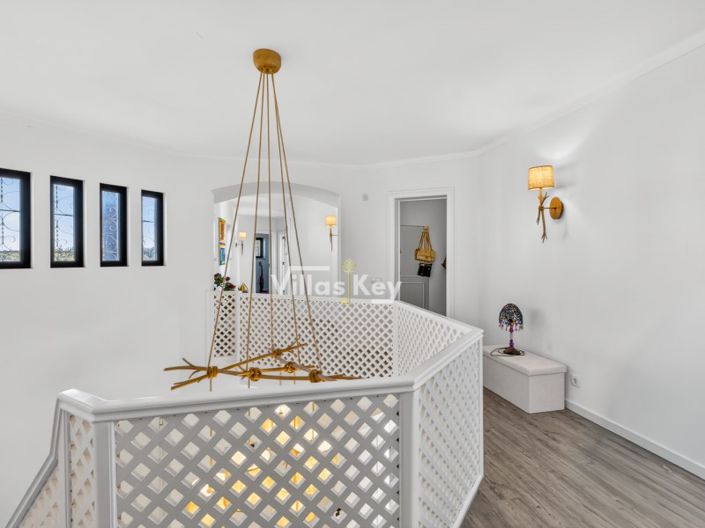 Image No.36-7 Bed House for sale