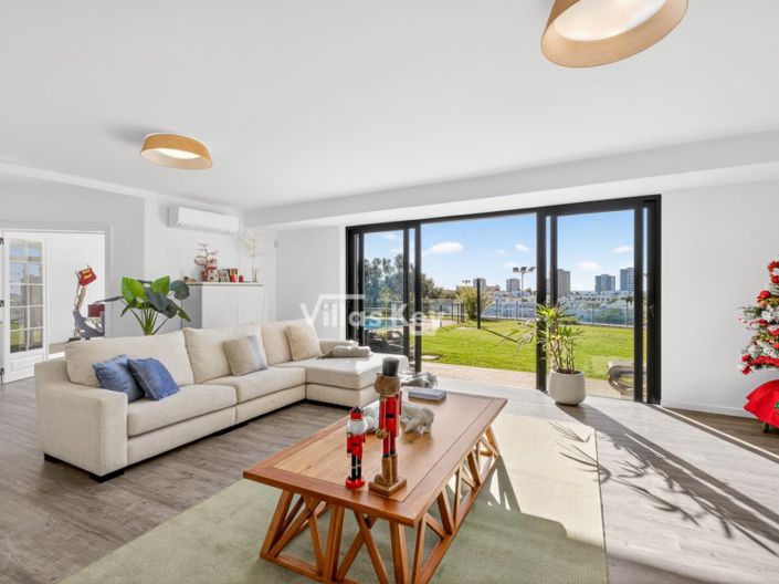 Image No.4-7 Bed House for sale