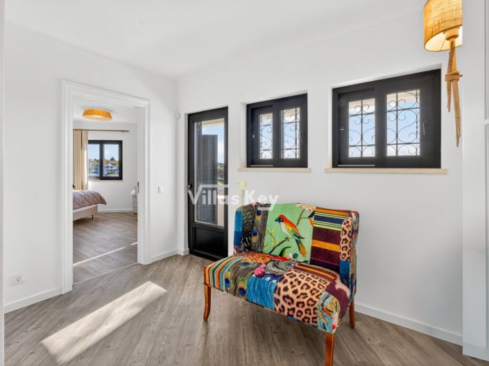 Image No.40-7 Bed House for sale