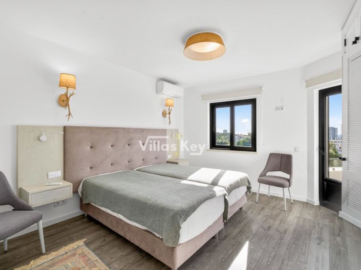 Image No.43-7 Bed House for sale