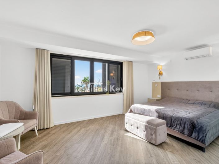 Image No.44-7 Bed House for sale