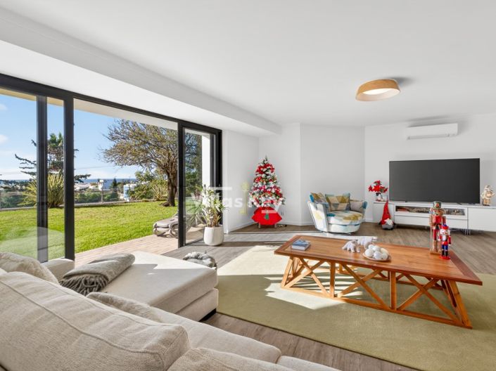 Image No.6-7 Bed House for sale