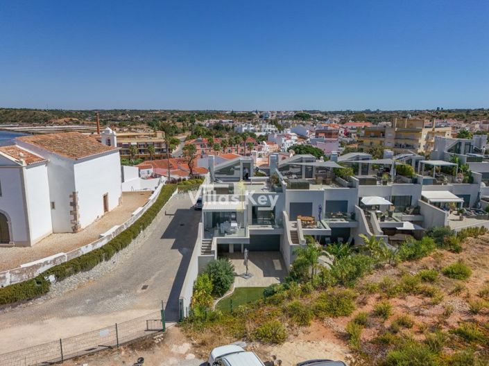Image No.37-4 Bed House for sale