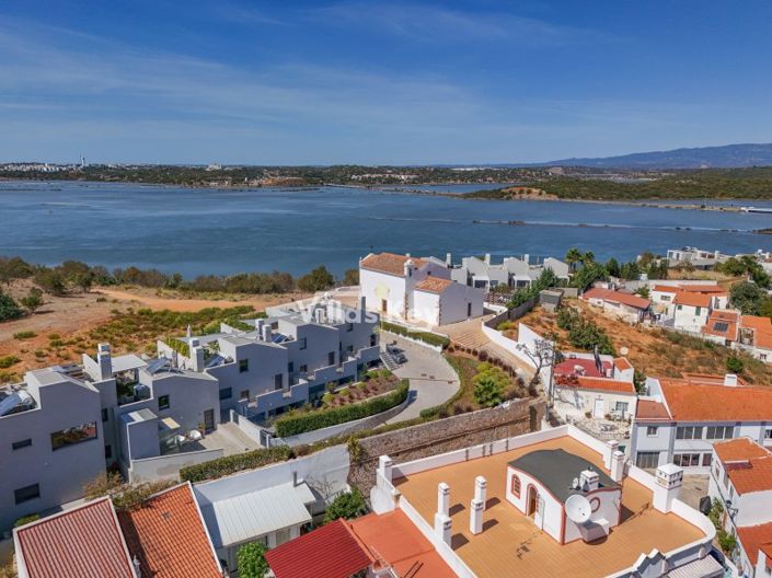 Image No.38-4 Bed House for sale