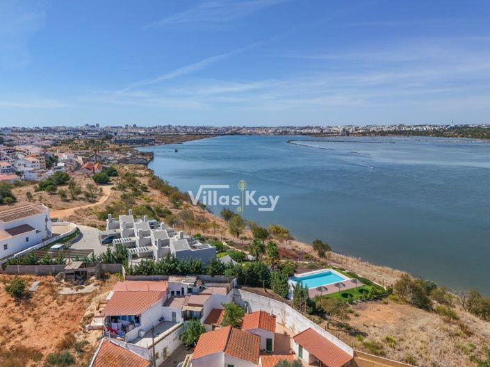 Image No.41-4 Bed House for sale