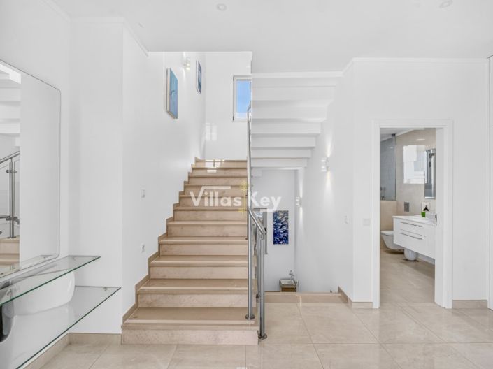 Image No.23-3 Bed House for sale