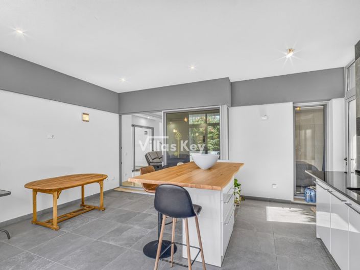Image No.27-3 Bed House for sale