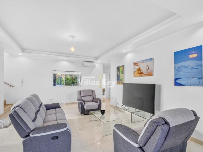 Image No.30-3 Bed House for sale