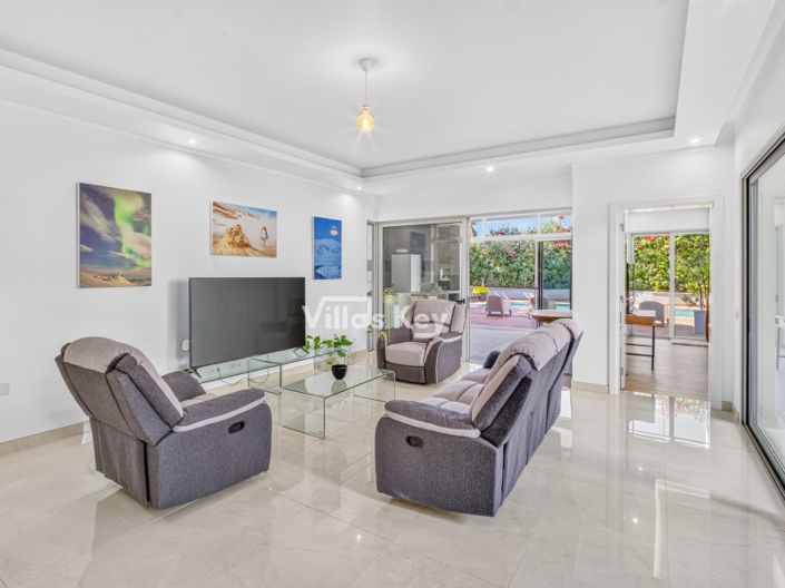 Image No.32-3 Bed House for sale
