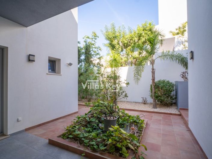 Image No.33-3 Bed House for sale