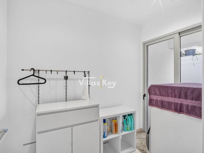 Image No.40-3 Bed House for sale