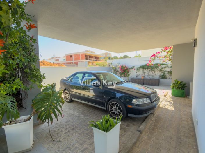 Image No.43-3 Bed House for sale